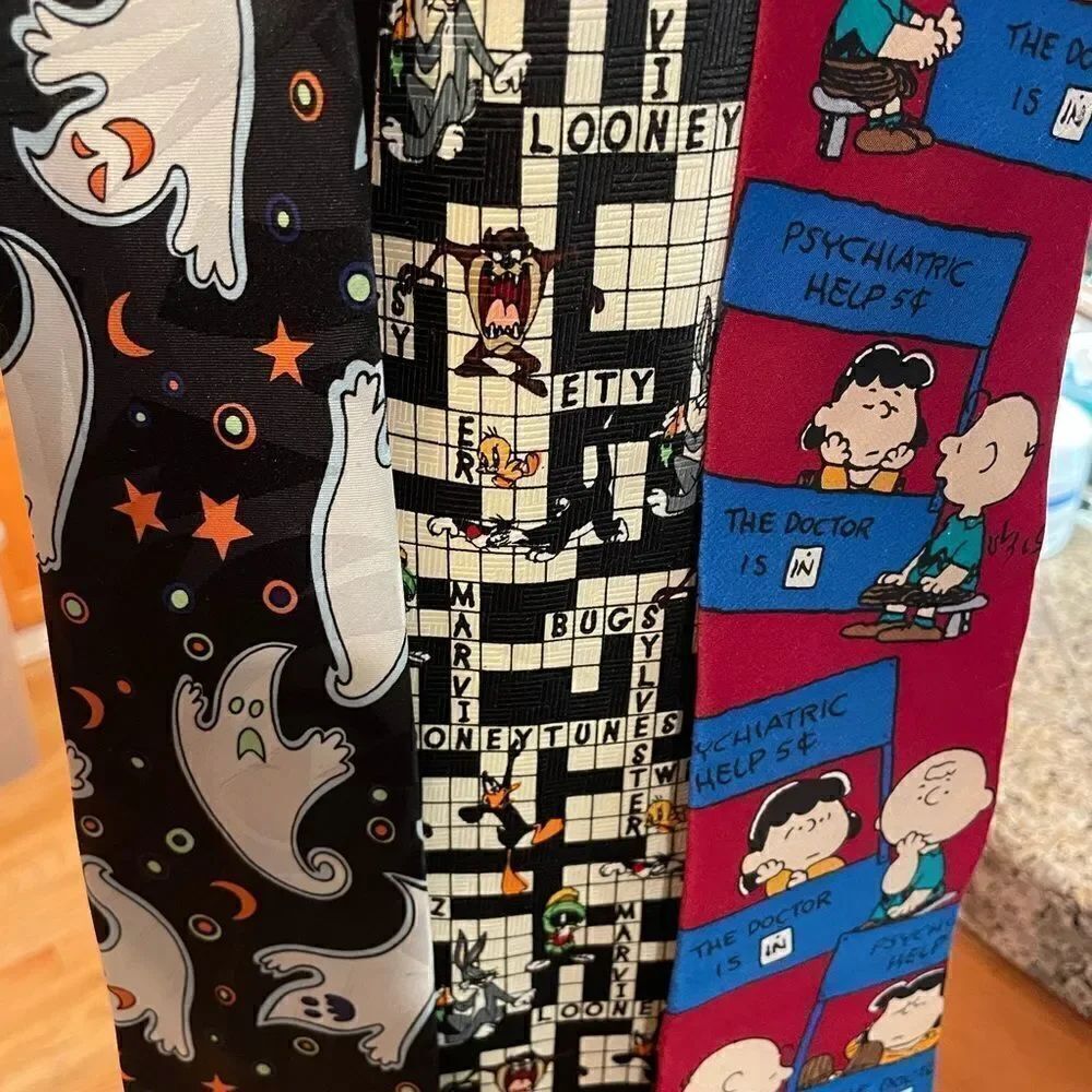 Vintage Ties Peanuts Looney Tunes Halloween made in Korea